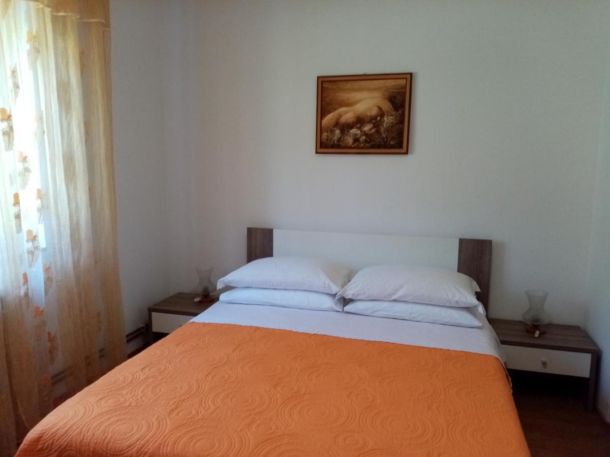 Apartman Violeta 로브란 외부 사진